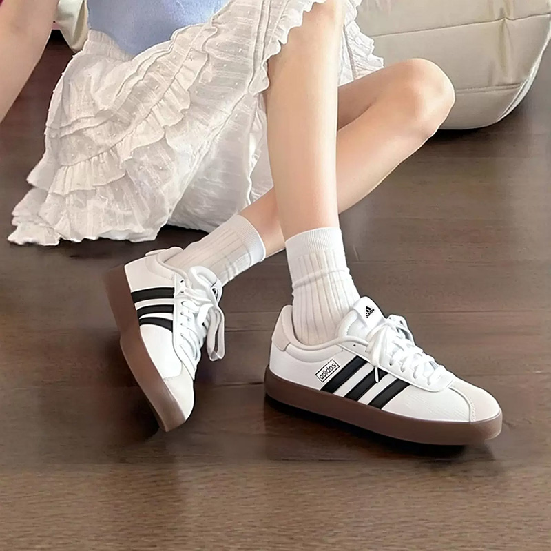 adidas  White Black Suede Toe  - огляд і ціна Adidas Shoes Samba